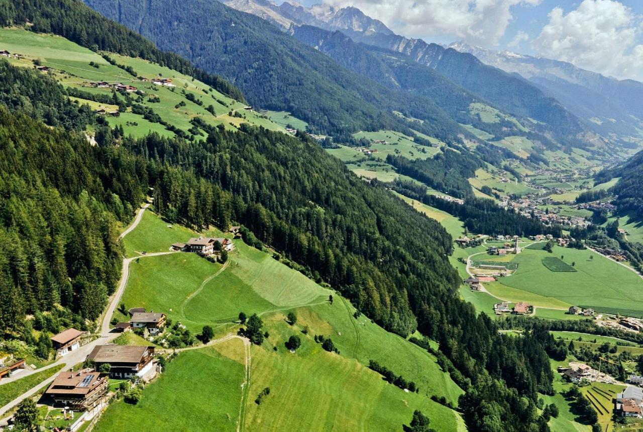 Grossstahlhof Mountain & Panorama View Lägenhet Ahrntal Exteriör bild